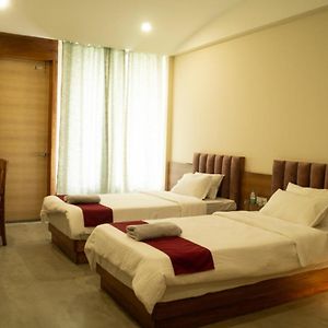Chang'S Garden & Resort